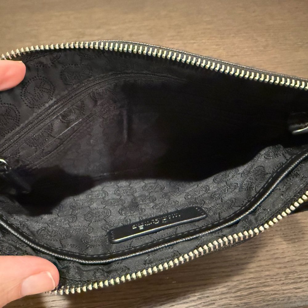 Michael Kors Black Jet Set Clutch - Picture 5 of 10